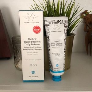 Drunk Elephant Umbra Sheer Physical Daily Defense